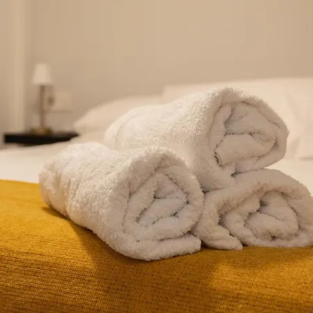 Lugar Especial, Gran Patio, Junto Al Ayuntamiento *